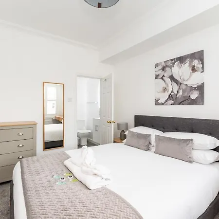 7 Longfield Terrace Gorgeous 5 Bed House In With Parking - Pass The Keys Casa de Férias York