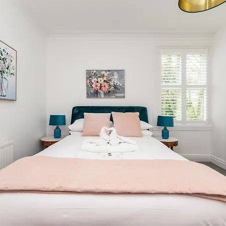 Сasa de vacaciones 7 Longfield Terrace Gorgeous 5 Bed House In With Parking - Pass The Keys *