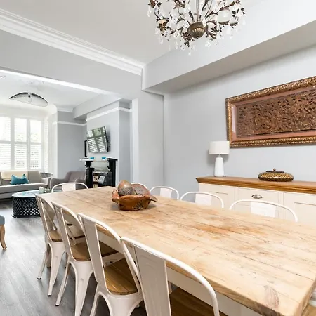 Сasa de vacaciones 7 Longfield Terrace Gorgeous 5 Bed House In With Parking - Pass The Keys *