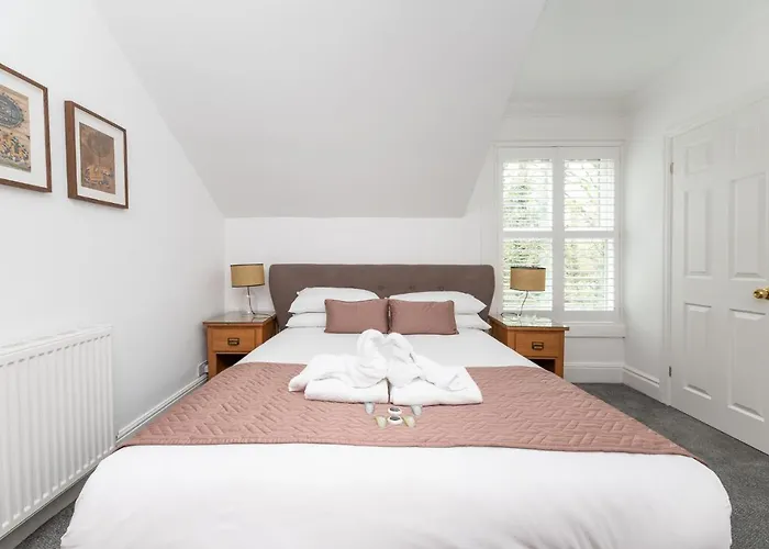 בית נופש 7 Longfield Terrace Gorgeous 5 Bed House In With Parking - Pass The Keys יורק