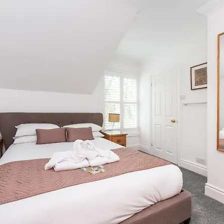 7 Longfield Terrace Gorgeous 5 Bed House In With Parking - Pass The Keys Casa vacanze