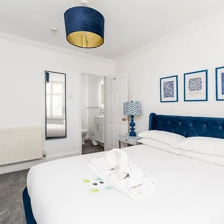 7 Longfield Terrace Gorgeous 5 Bed House In With Parking - Pass The Keys * York