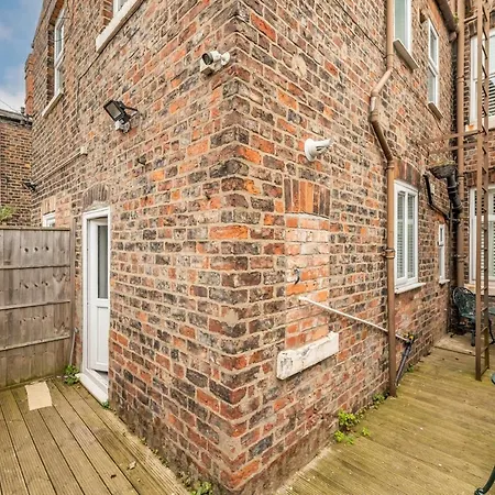 7 Longfield Terrace Gorgeous 5 Bed House In With Parking - Pass The Keys *